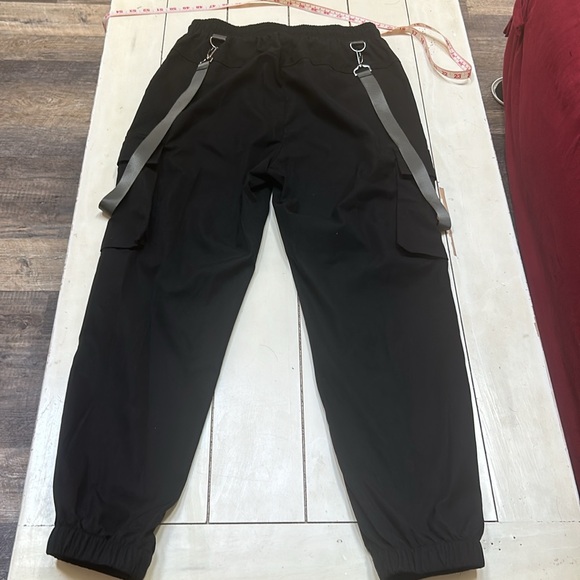 Manfinity Men's Flap Pocket Cargo Pants With Straps size M - Picture 8 of 9